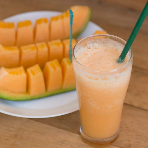 LICUADO DE MELÓN CON LECHE